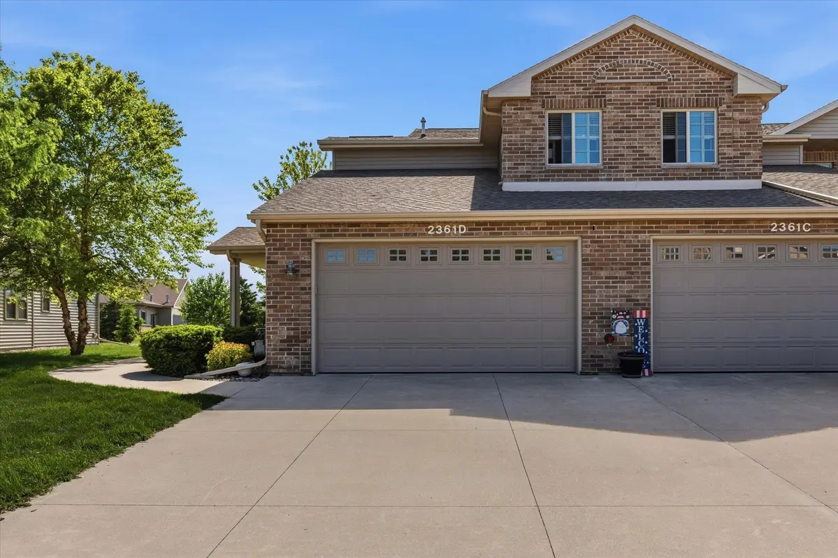2361 E PLANK CIR #D, Appleton, WI 54915