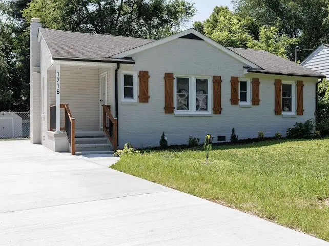 1716 Hillview Dr, Columbia, TN 38401