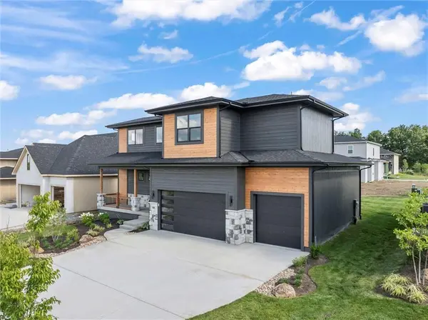 12403 W 183rd TER, Overland Park, KS 66013
