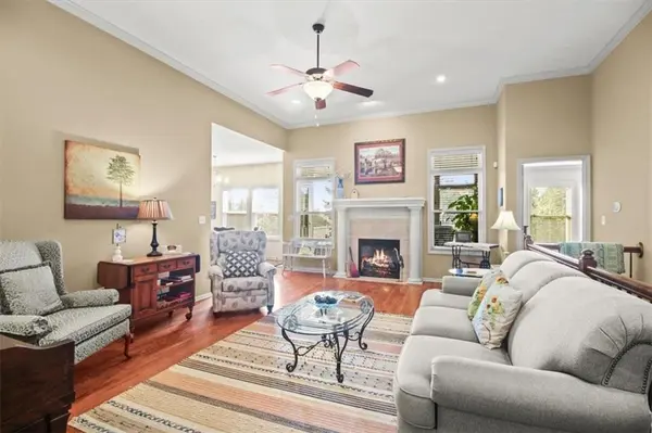 4833 SW Soldier DR, Lee's Summit, MO 64082