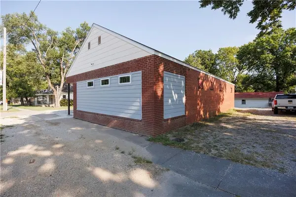 421 Washington ST, Fredonia, KS 66736