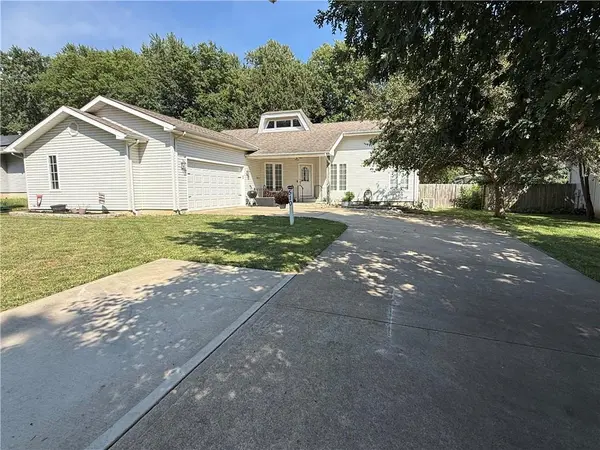 510 S Dyer ST, Odessa, MO 64076