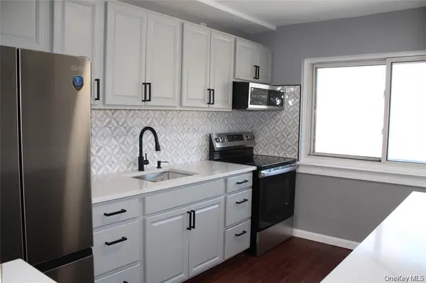810 Blooming Grove TPKE #7, New Windsor, NY 12553