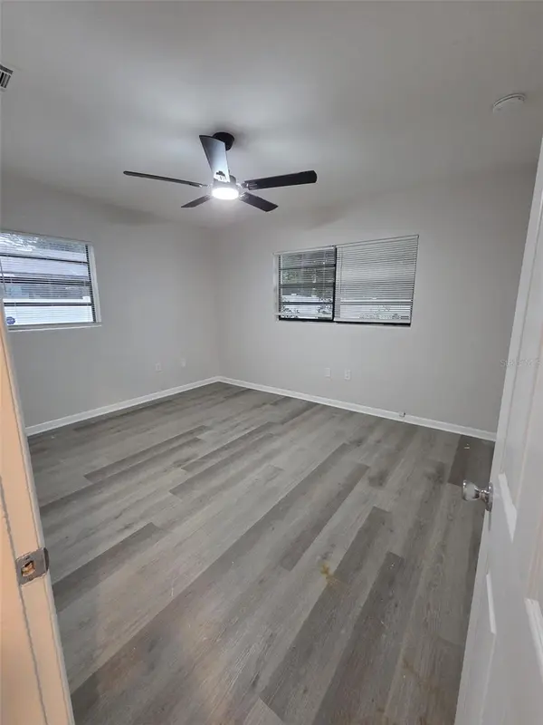 327 BARBARA CIR, Belleair, FL 33756