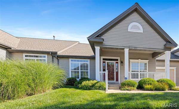 253 Meadows Of Wildwood BLVD, Wildwood, MO 63040