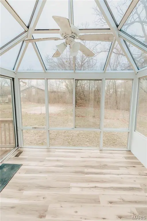 215 E 5th ST, Dixon, MO 65459