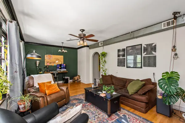 3248 N LINCOLN AVE, Chicago, IL 60657