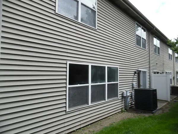 4613 Lindenwood CT, Matteson, IL 60443