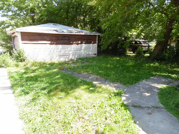 556 W 111th ST, Chicago, IL 60628