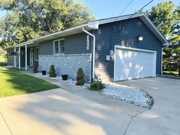 23663 Hazel RD, Sterling, IL 61081
