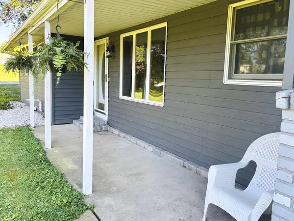 23663 Hazel RD, Sterling, IL 61081