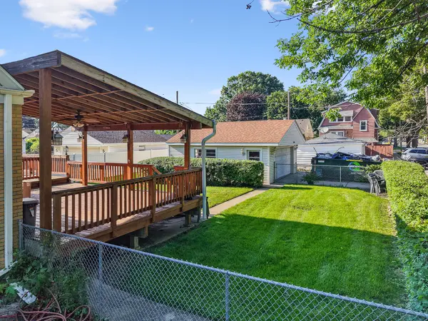 5800 Crain ST, Morton Grove, IL 60053
