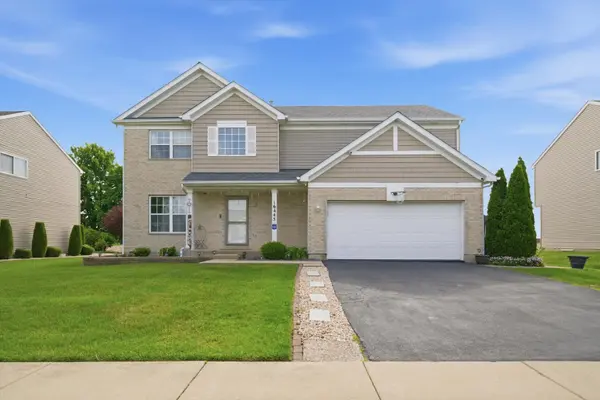 16445 Siegel DR, Crest Hill, IL 60403