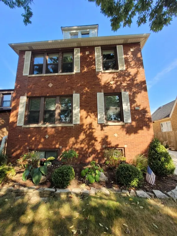 6113 N Karlov AVE #2, Chicago, IL 60646