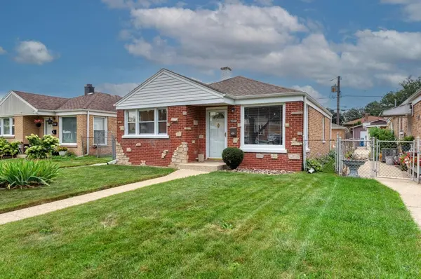 3520 Ernst ST, Franklin Park, IL 60131