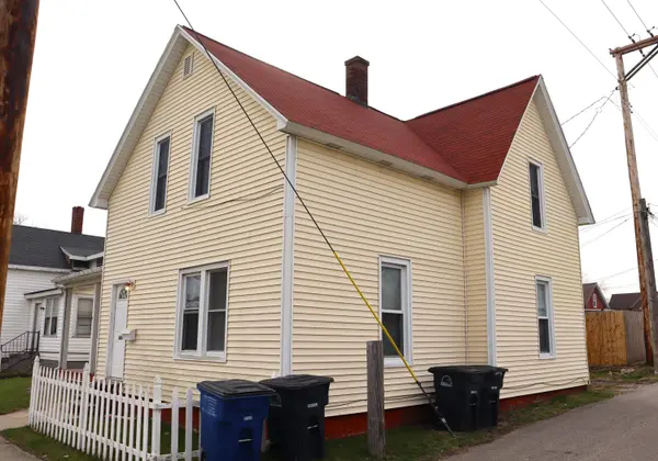 808 W 11th ST, Michigan City, IN 46360