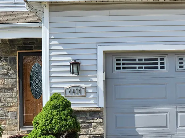 4474 W 74th AVE, Merrillville, IN 46410
