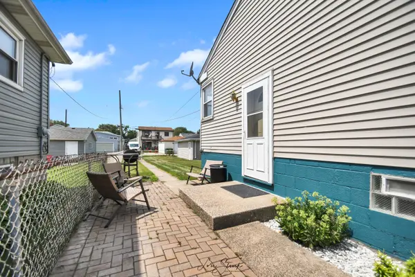 2746 White Oak Avenue, Whiting, IN 46394