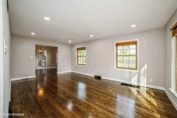 325 Fairbanks PL, Munster, IN 46321