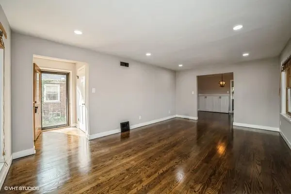 325 Fairbanks PL, Munster, IN 46321