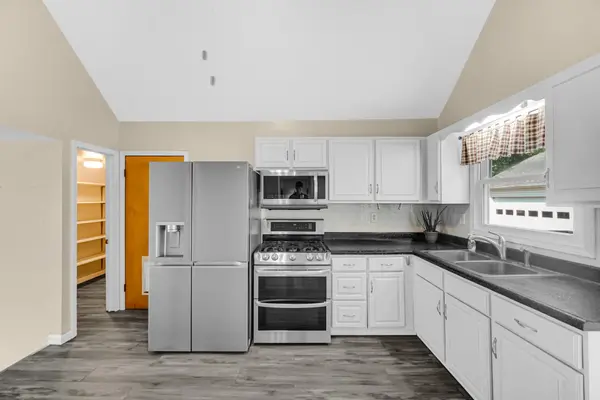 1260 Lawson Lane, Porter, IN 46304