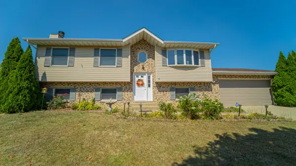 1240 W 100th AVE, Crown Point, IN 46307