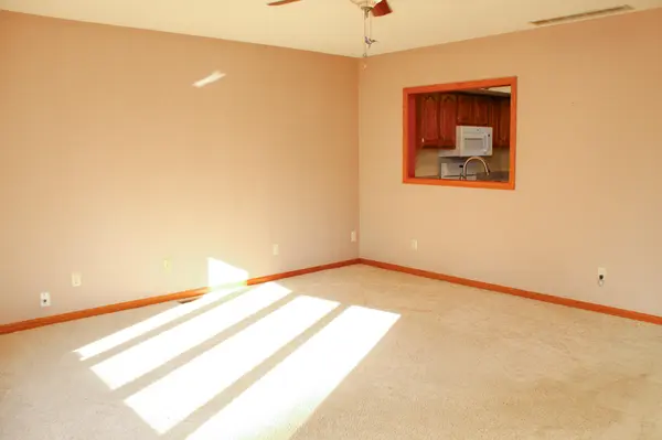 1635 Almond ST, Demotte, IN 46310