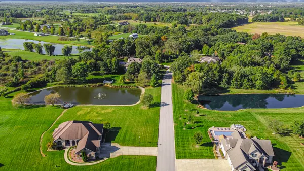 3885 W 150th CT, Crown Point, IN 46307