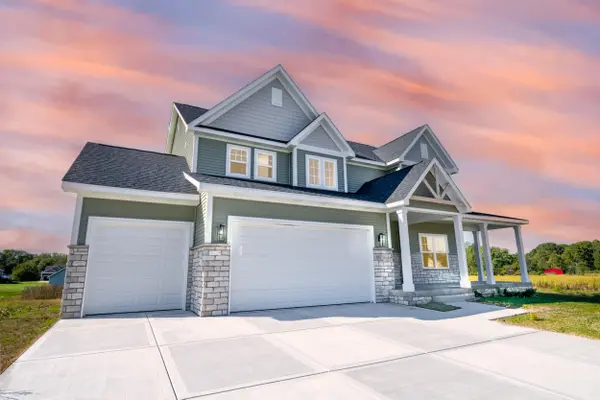882 Farmview DR, Valparaiso, IN 46383