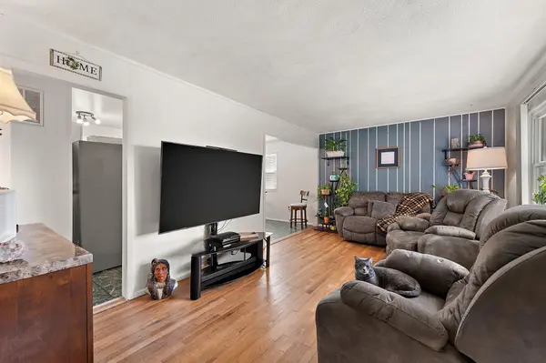 789 Devonshire RD, Valparaiso, IN 46385