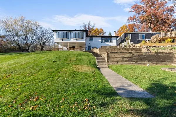 568 Lake Eliza GTWY, Hebron, IN 46341