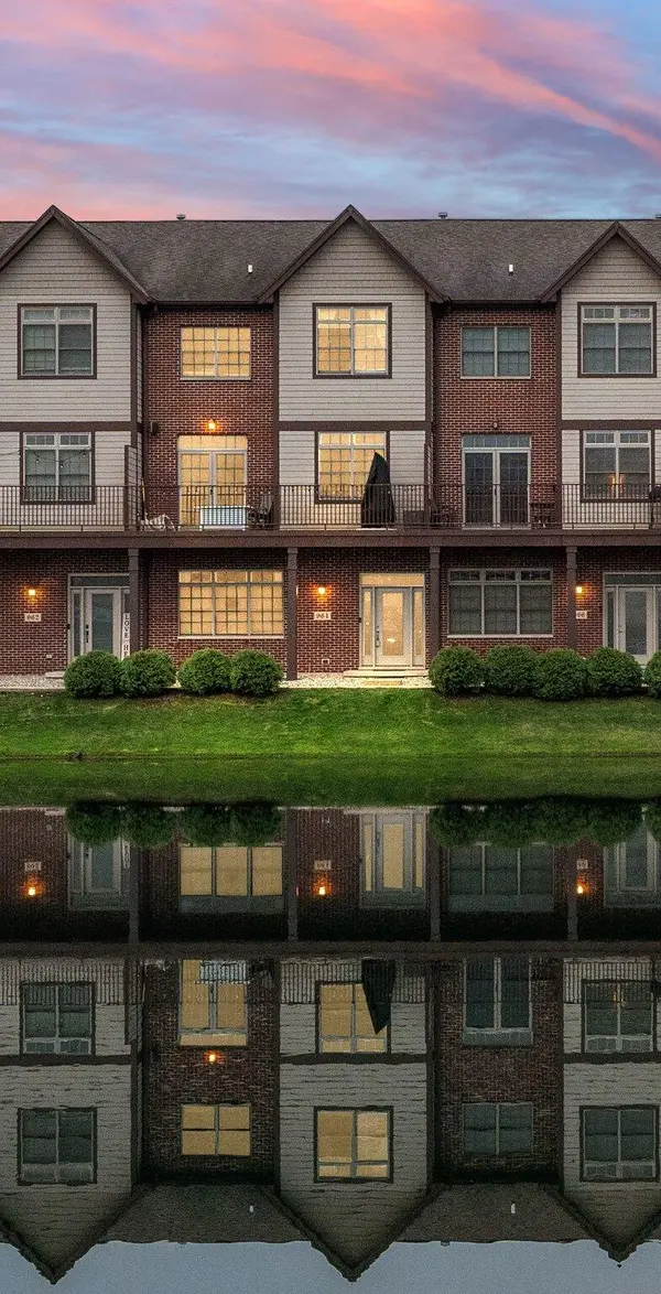 964 Fountain PL, Schererville, IN 46375