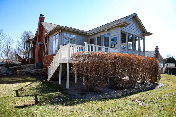 3204 N Briar Leaf CT, La Porte, IN 46350
