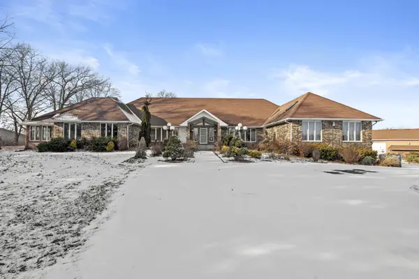 5201 W 83rd PL, Crown Point, IN 46307