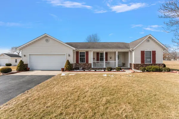 11896 Brookwood DR, Demotte, IN 46310