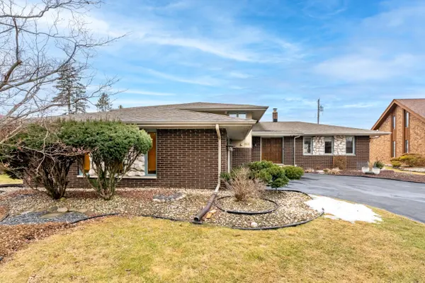 8128 Oakwood AVE, Munster, IN 46321