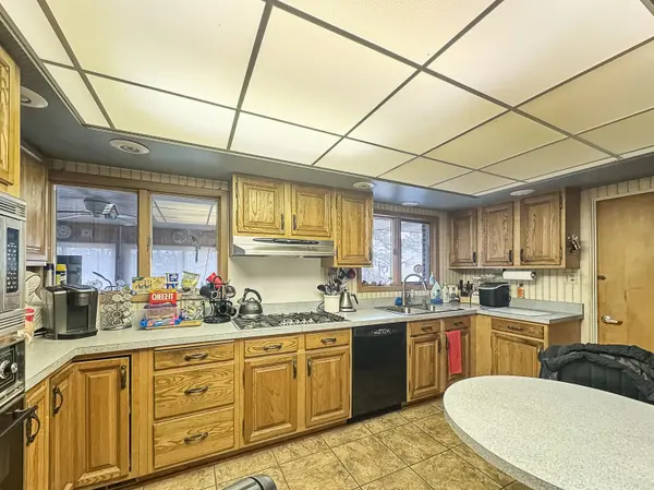 44 Helena DR, Schererville, IN 46375