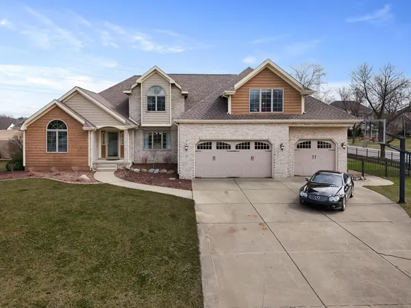 15 Lockerbie GN, Valparaiso, IN 46385