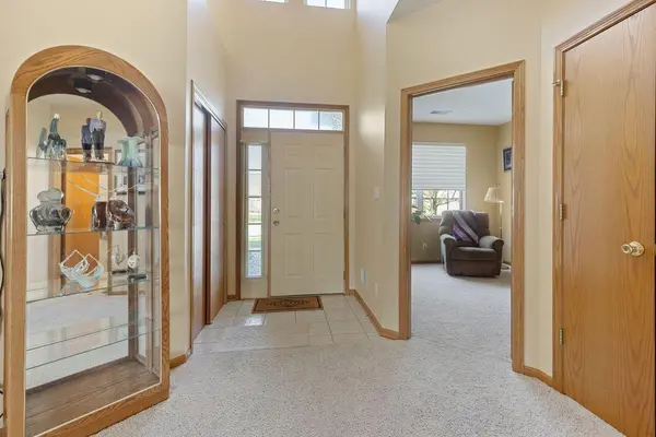 1437 Schaller LN, Dyer, IN 46311