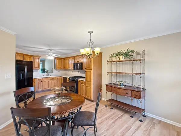 2955 Freedom CIR, Crown Point, IN 46307