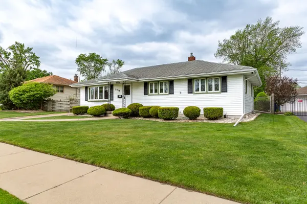 9218 Highland PL, Highland, IN 46322