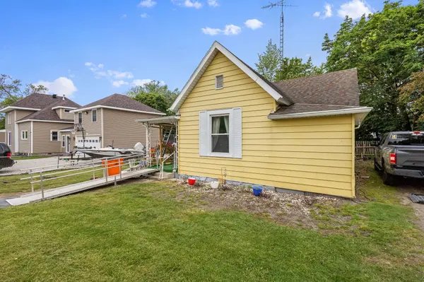 304 N Davis ST, Wolcott, IN 47995