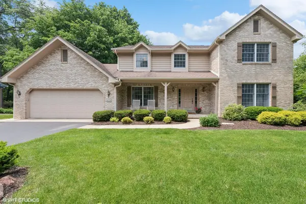 4229 Oak Grove DR, Valparaiso, IN 46383