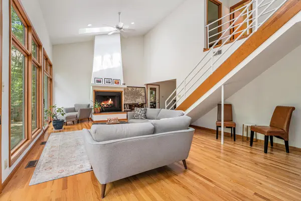 116 E Neptune AVE, Beverly Shores, IN 46301