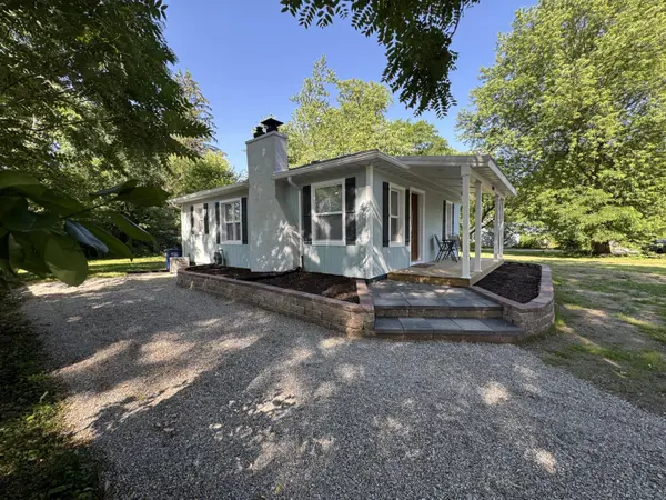 8492 N Walker RD, New Carlisle, IN 46552