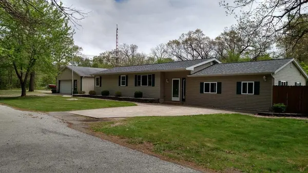 5909 W 249th AVE, Lowell, IN 46356