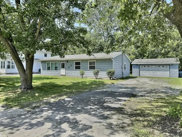 1004 S Main ST, Kouts, IN 46347