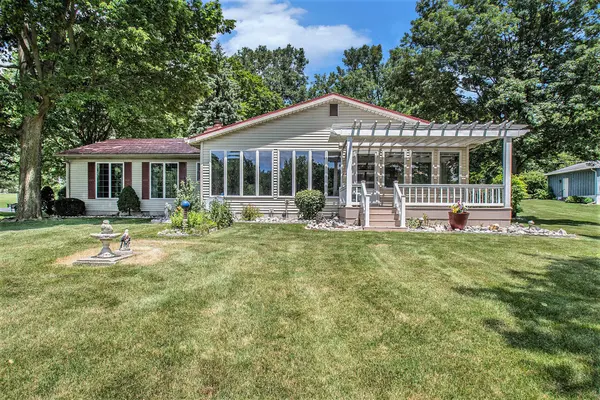 608 North Shore Drive, Kendallville, IN 46755