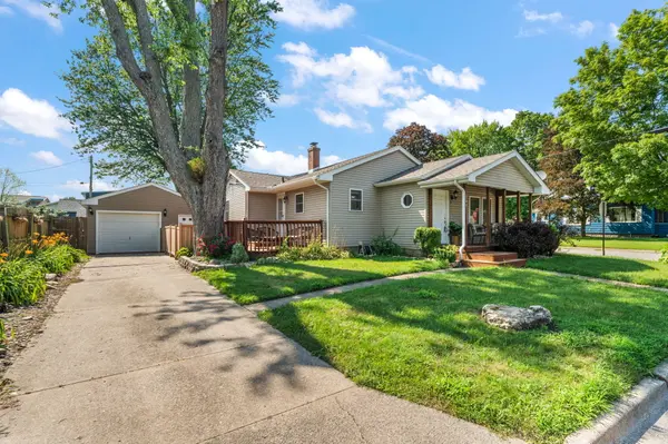 302 W 11th ST, La Porte, IN 46350