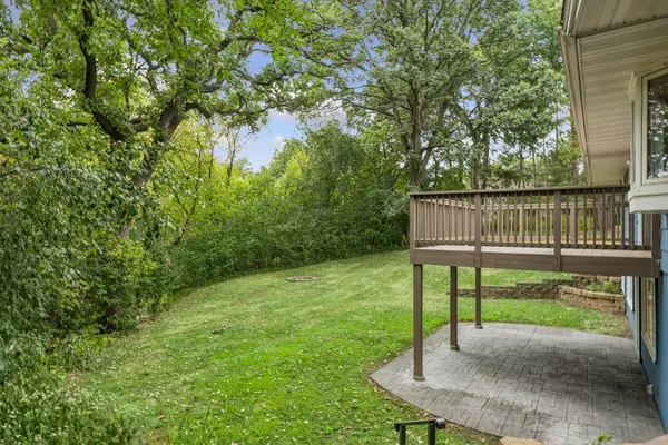 12516 Dominick CIR, Minnetonka, MN 55343